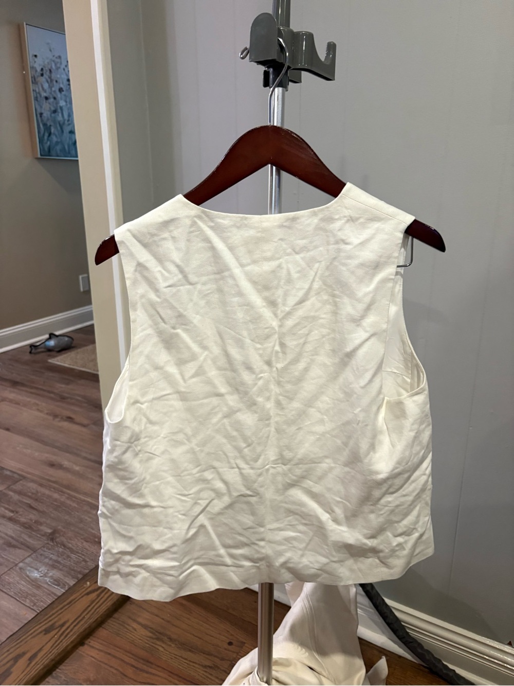 H&M White Linen-Blend Sleeveless Vest - Picture 3 of 3